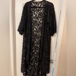 Black L&B Lace Duster Size Medium EUC